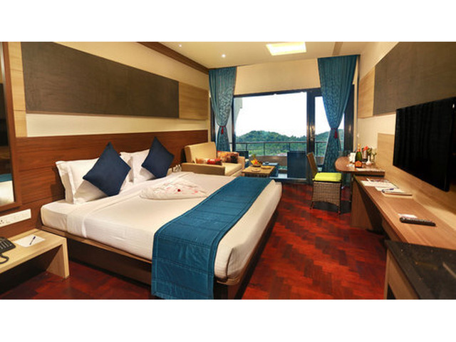 How do travel agencies ensure a comfortable and easy stay while exploring Kodaikanal attractions? - 2/4